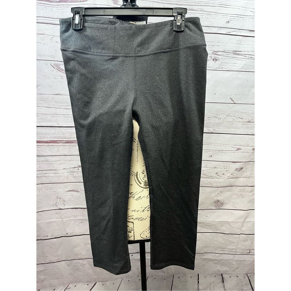 Fabletics medium‎ gray yoga pants 21 inches inseam